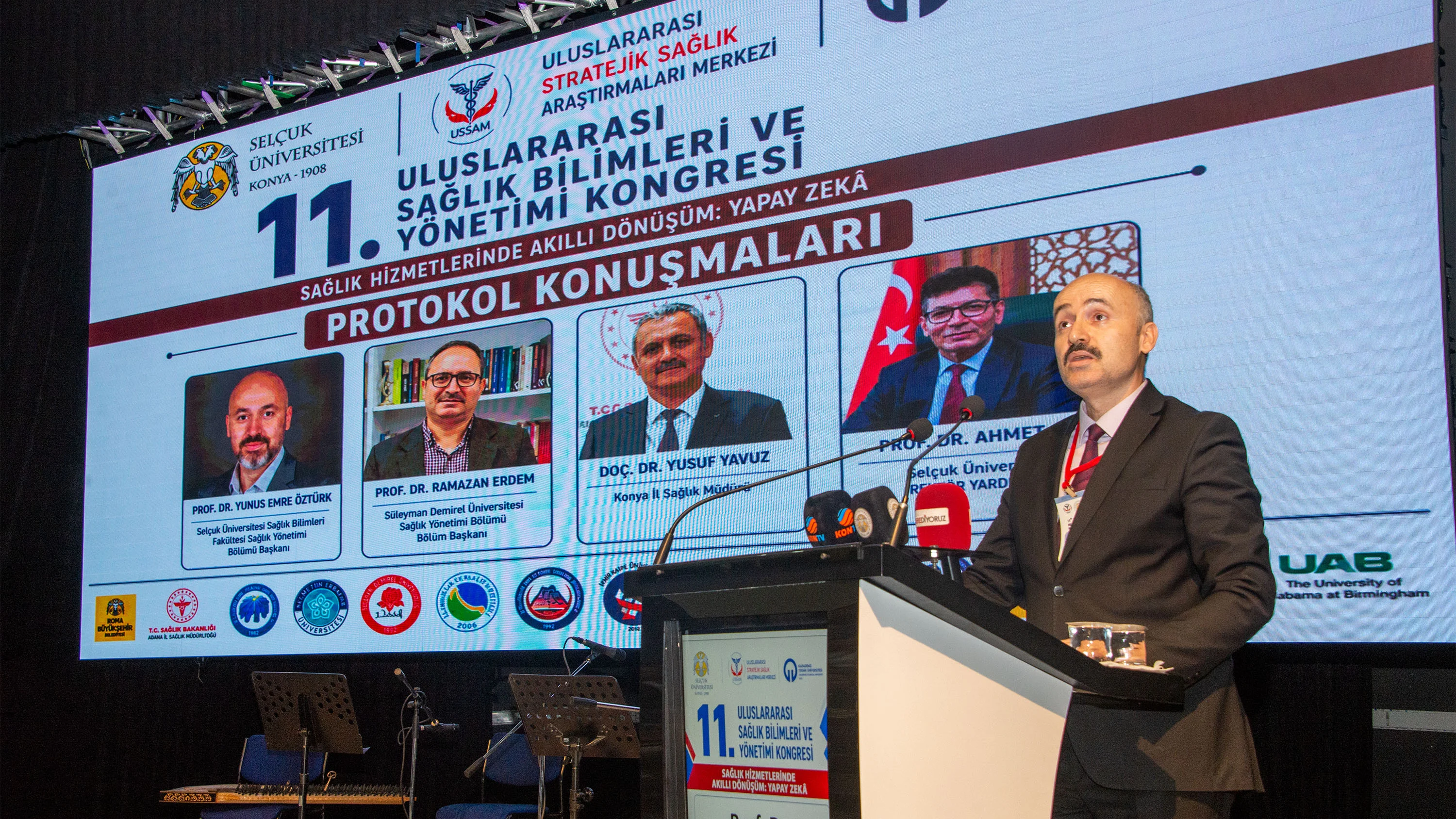 ‘Sağlıkta Akıllı Dönüşüm’ Selçuk Üniversitesinde ele alınıyor